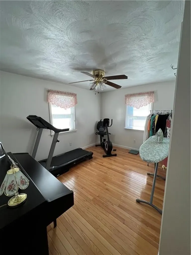 121 Lloyd Avenue Warwick RI 02889