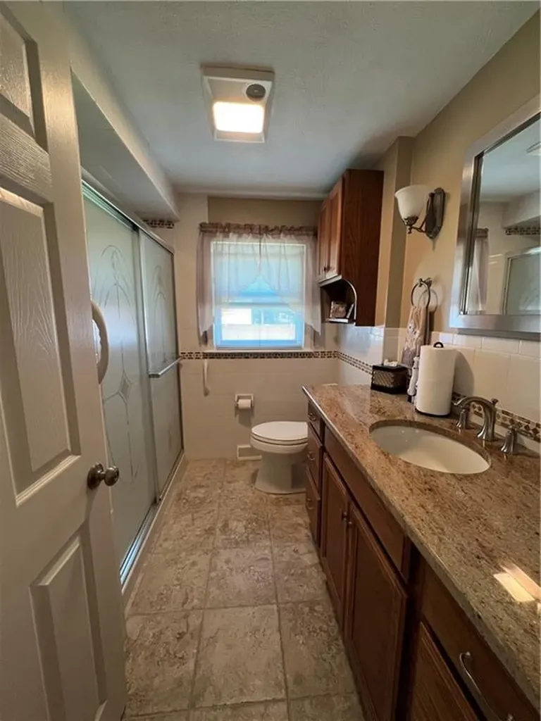 121 Lloyd Avenue Warwick RI 02889