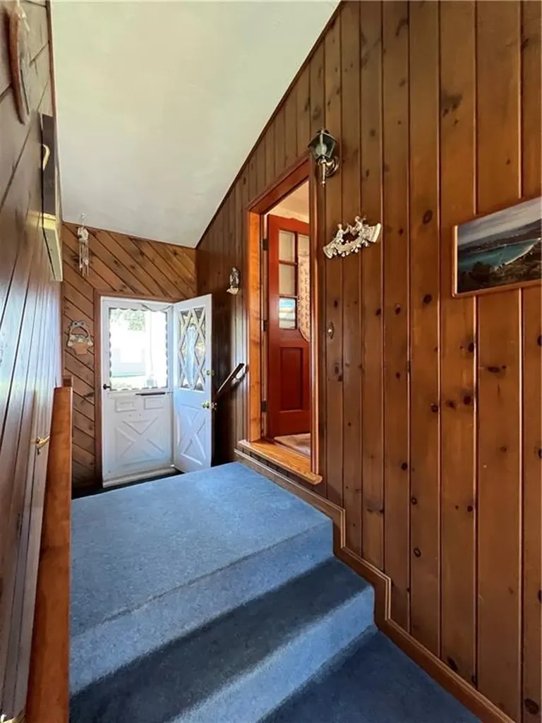 121 Lloyd Avenue Warwick RI 02889