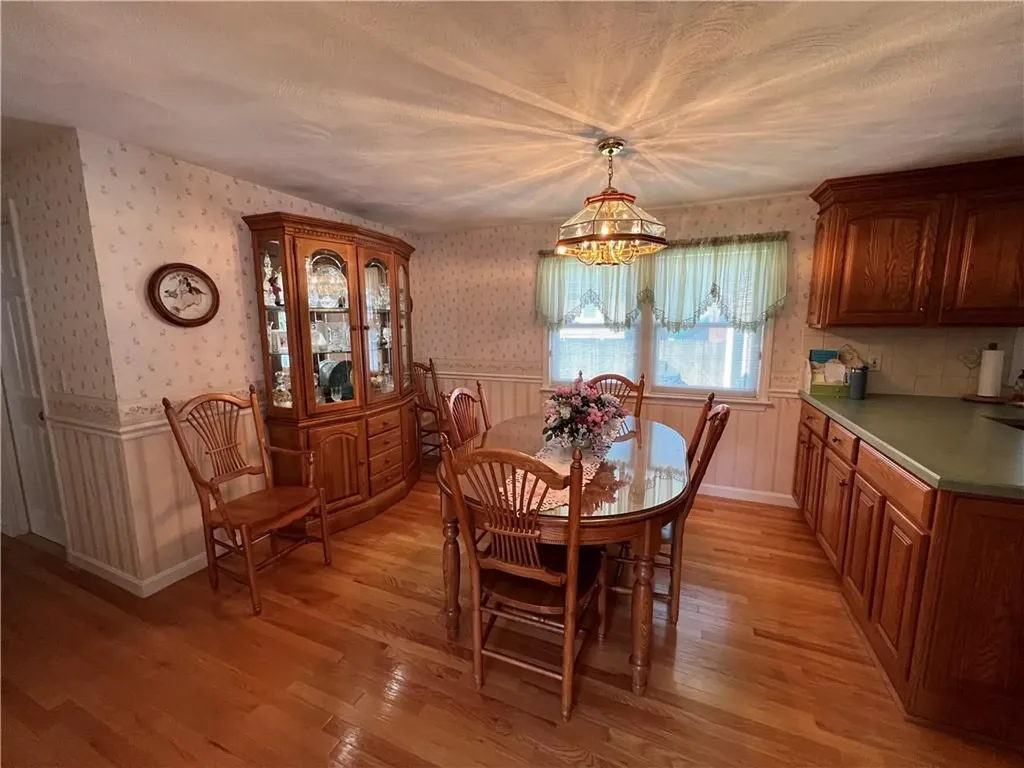 121 Lloyd Avenue Warwick RI 02889