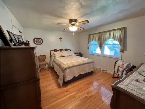 121 Lloyd Avenue Warwick RI 02889