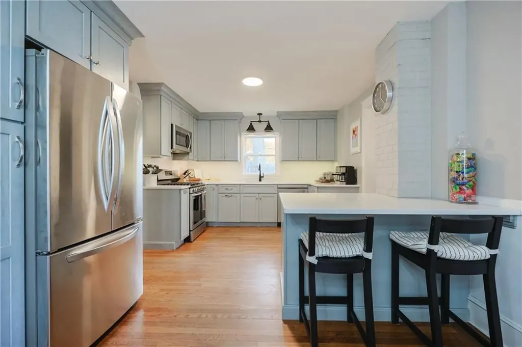 15 Burt Street Warwick RI 02886