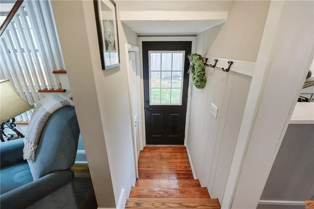 15 Burt Street Warwick RI 02886