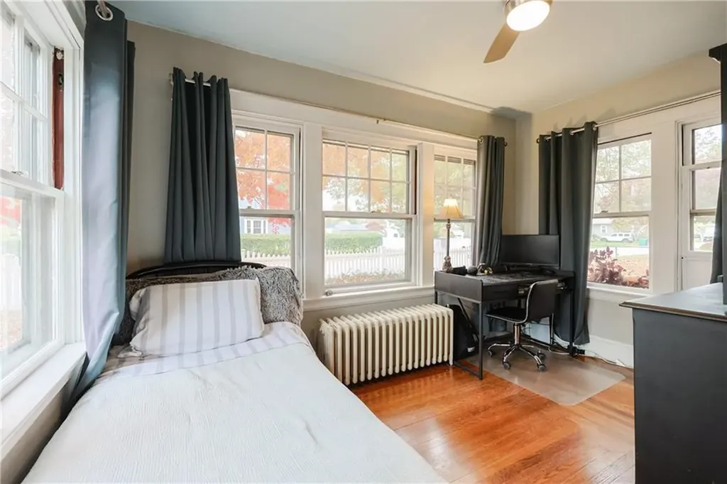 15 Burt Street Warwick RI 02886