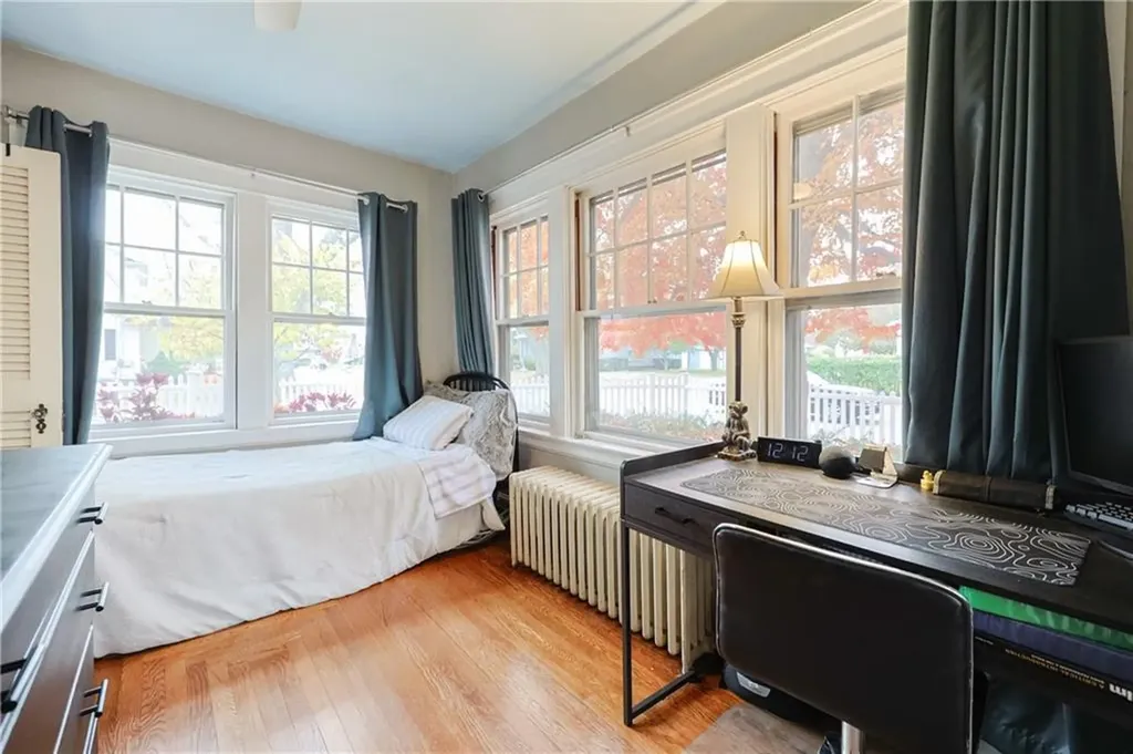 15 Burt Street Warwick RI 02886