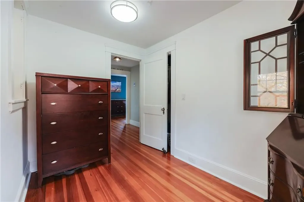 15 Burt Street Warwick RI 02886