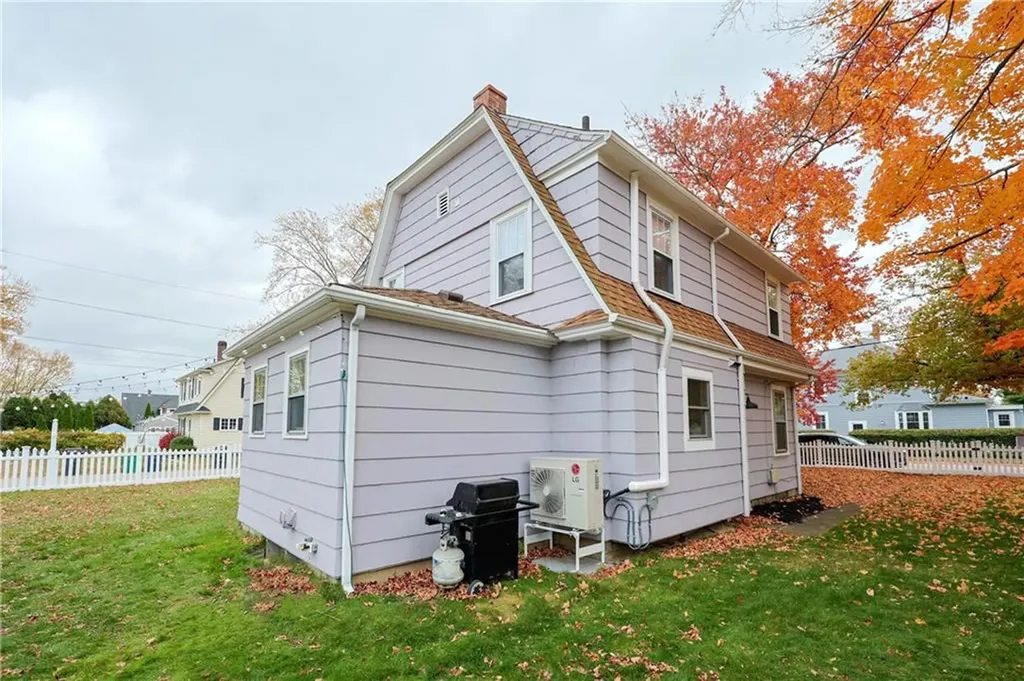 15 Burt Street Warwick RI 02886