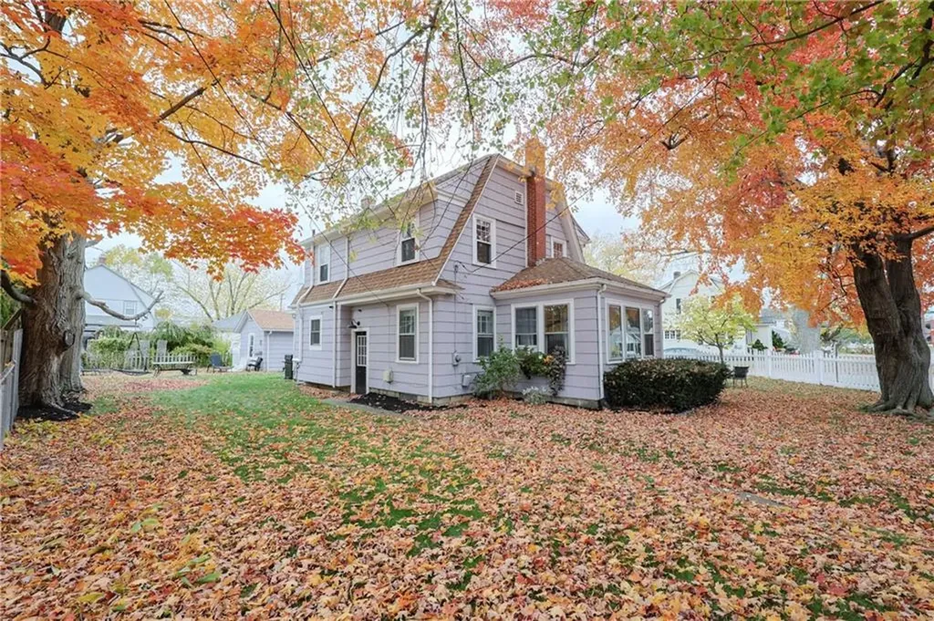 15 Burt Street Warwick RI 02886