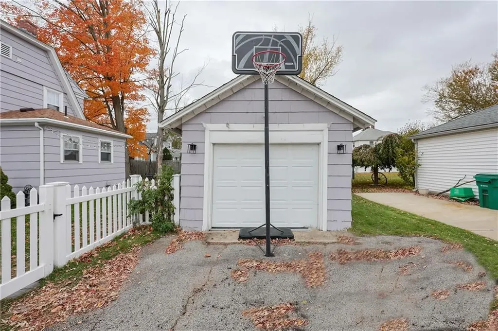 15 Burt Street Warwick RI 02886