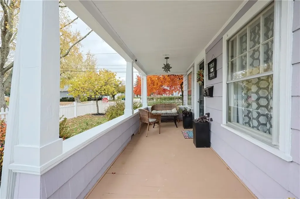 15 Burt Street Warwick RI 02886