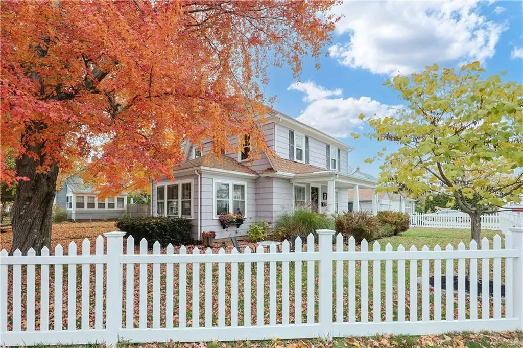 15 Burt Street Warwick RI 02886