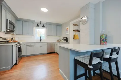 15 Burt Street Warwick RI 02886