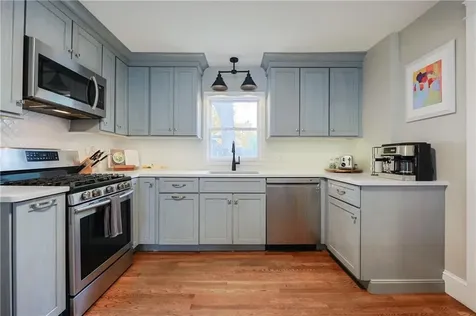 15 Burt Street Warwick RI 02886