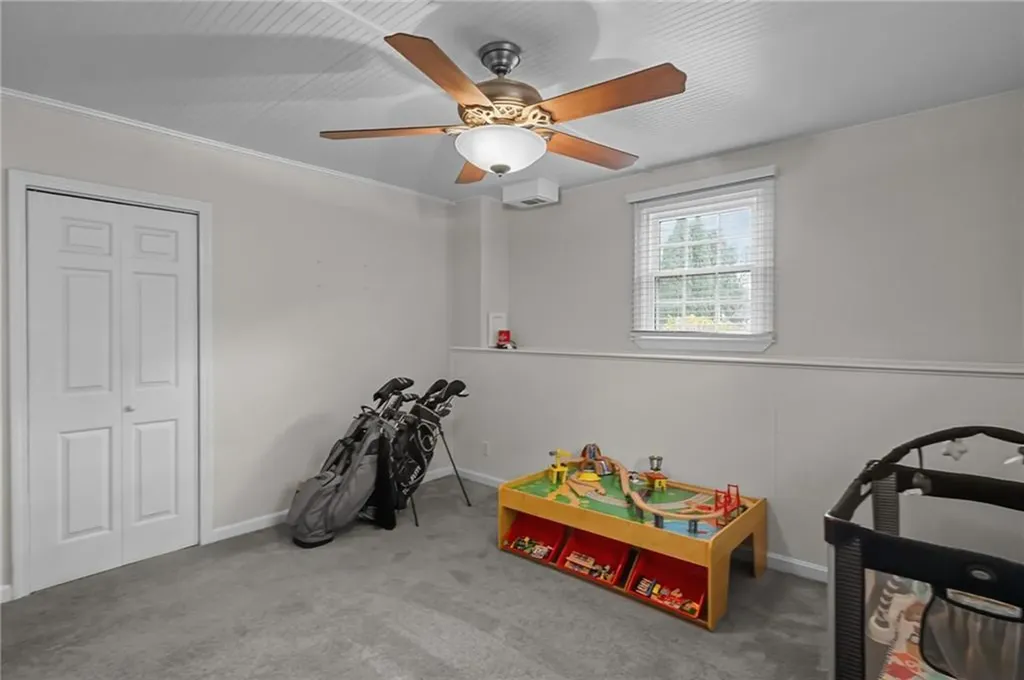 9 Chelmsford Avenue Warwick RI 02889