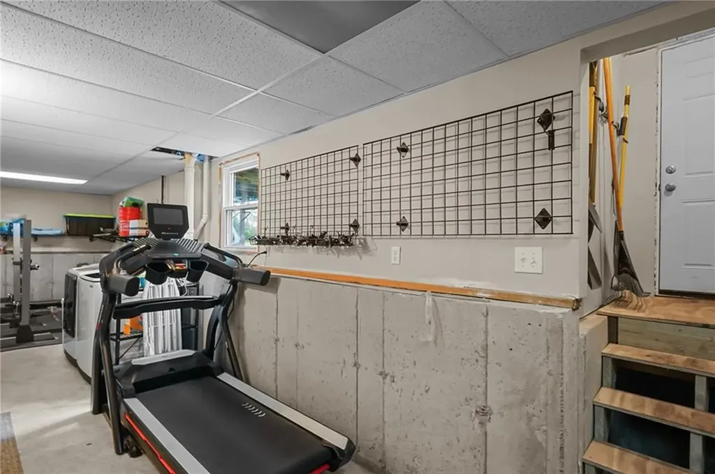 9 Chelmsford Avenue Warwick RI 02889