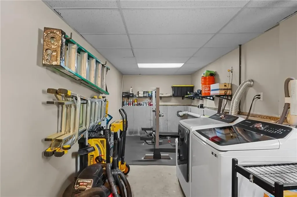 9 Chelmsford Avenue Warwick RI 02889