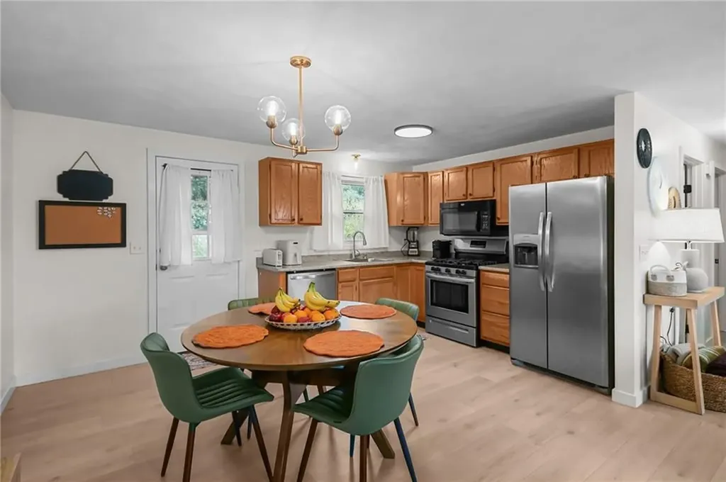 9 Chelmsford Avenue Warwick RI 02889