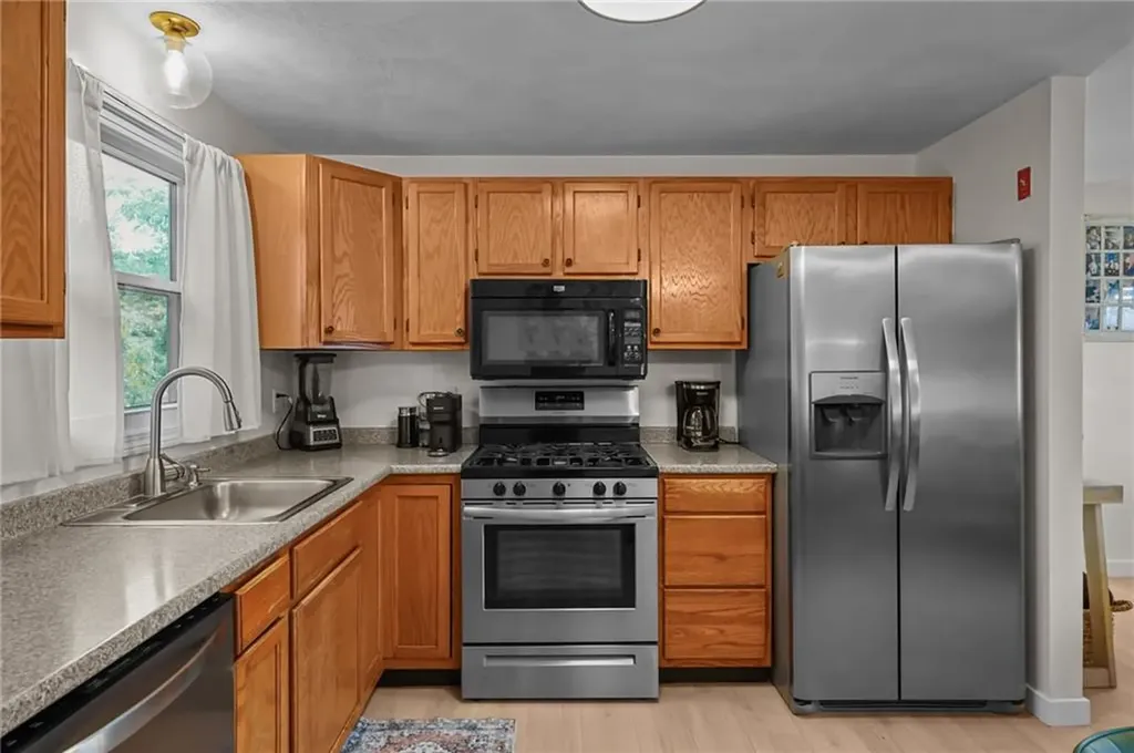 9 Chelmsford Avenue Warwick RI 02889