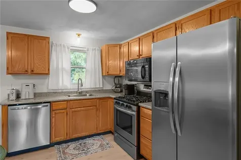 9 Chelmsford Avenue Warwick RI 02889