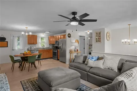 9 Chelmsford Avenue Warwick RI 02889