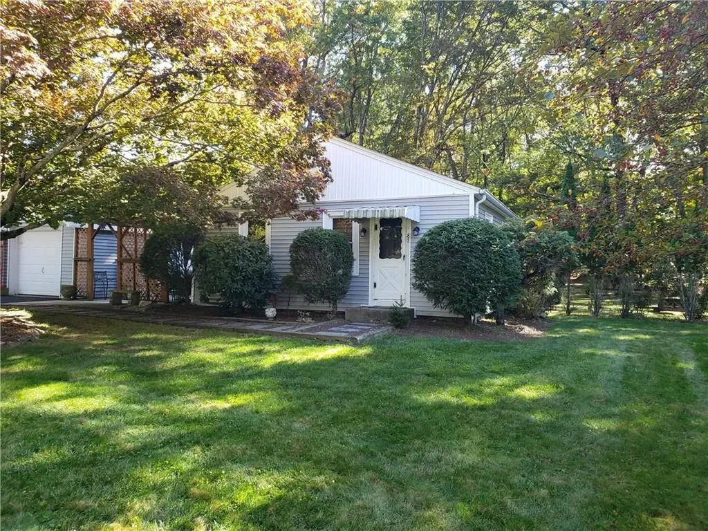 87 Lonsdale Street West Warwick RI 02893
