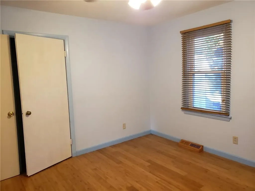 87 Lonsdale Street West Warwick RI 02893