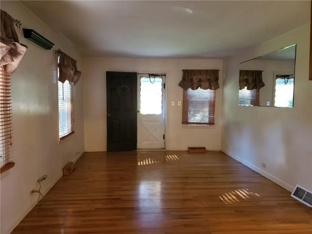 87 Lonsdale Street West Warwick RI 02893