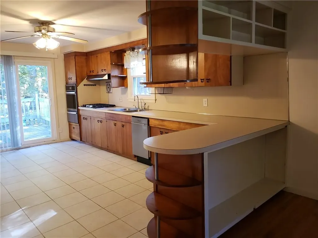 87 Lonsdale Street West Warwick RI 02893