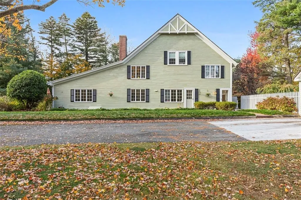 4 Chase Lane Lincoln RI 02865