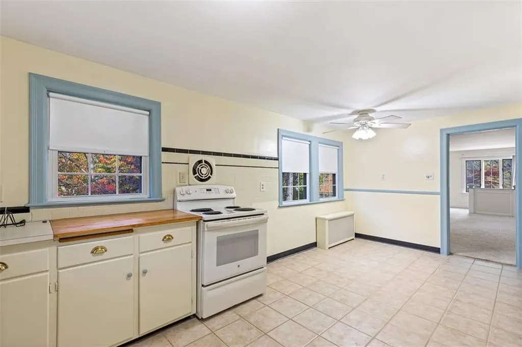 4 Chase Lane Lincoln RI 02865