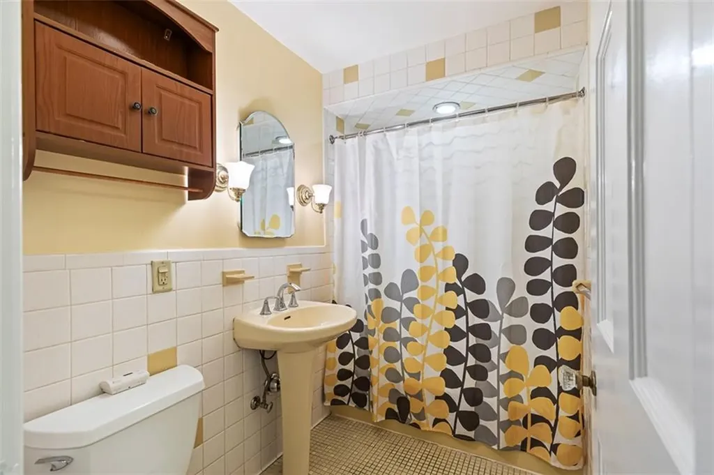4 Chase Lane Lincoln RI 02865