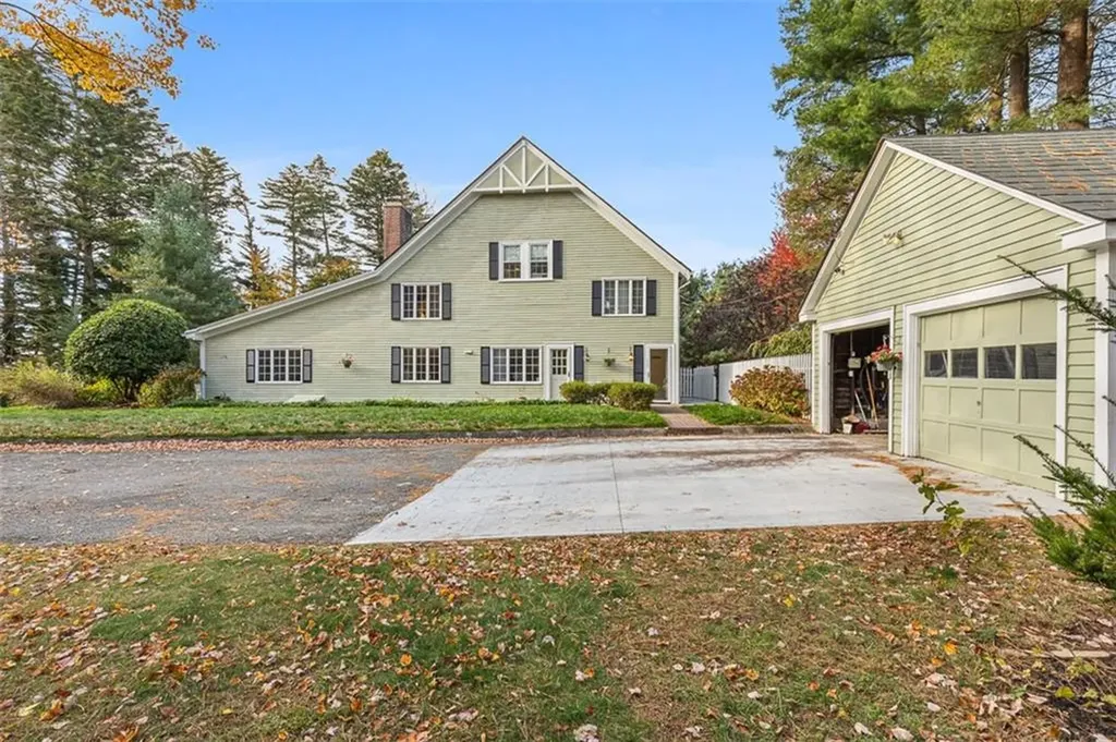 4 Chase Lane Lincoln RI 02865