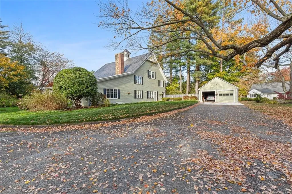 4 Chase Lane Lincoln RI 02865