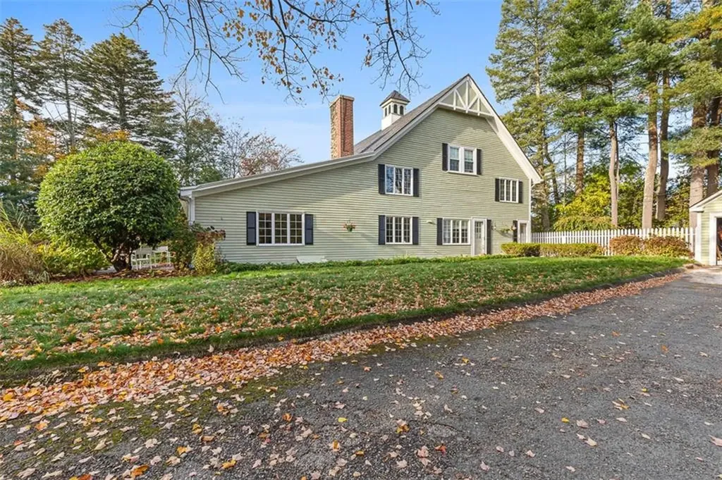 4 Chase Lane Lincoln RI 02865