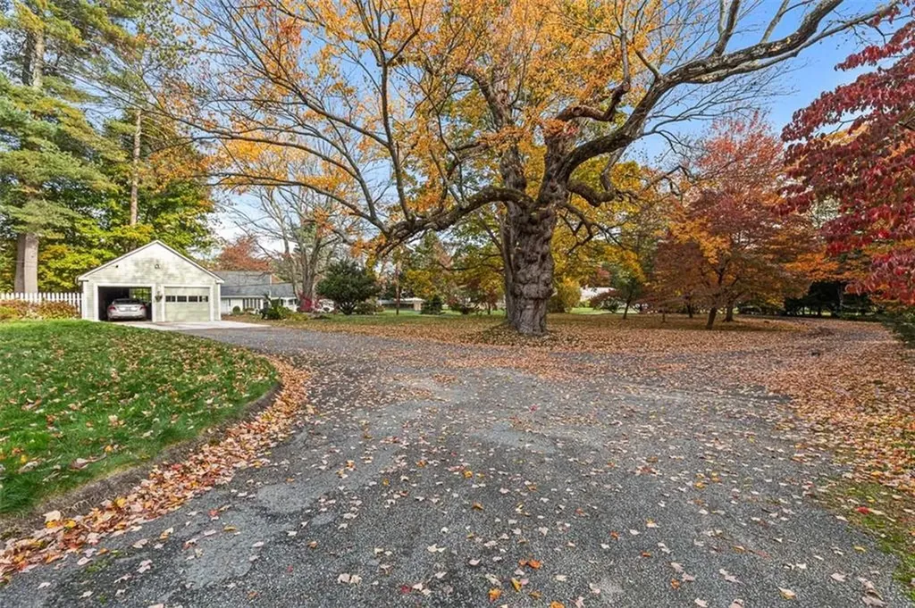 4 Chase Lane Lincoln RI 02865