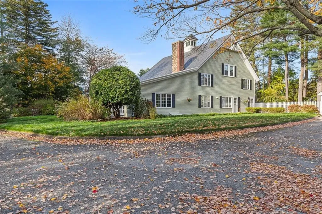 4 Chase Lane Lincoln RI 02865