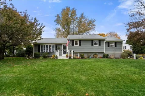 20 Birchwood Drive North Kingstown RI 02852