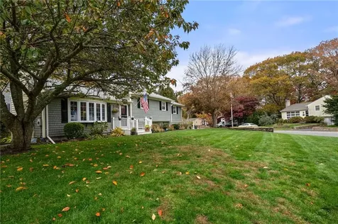 20 Birchwood Drive North Kingstown RI 02852