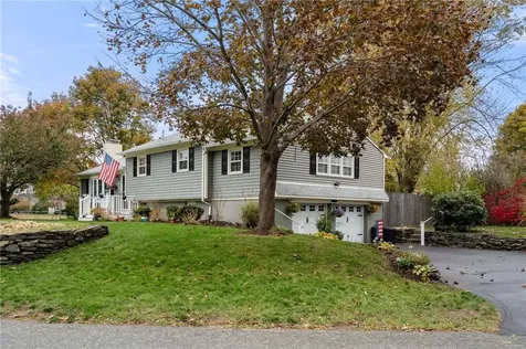 20 Birchwood Drive North Kingstown RI 02852