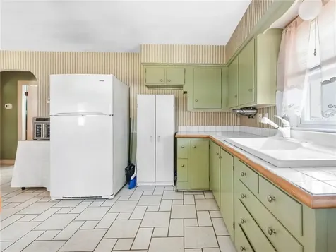 44 Stanley Street Pawtucket RI 02861