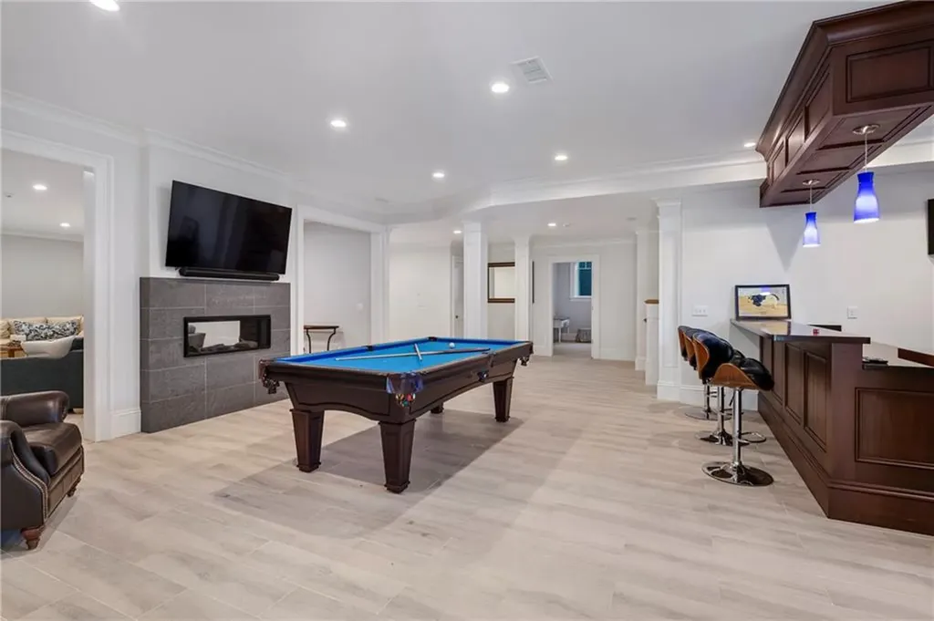 10 Ocean Lawn Lane Newport RI 02840