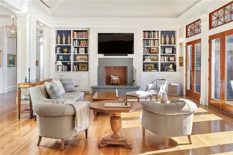 10 Ocean Lawn Lane Newport RI 02840