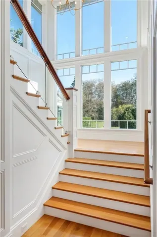 10 Ocean Lawn Lane Newport RI 02840