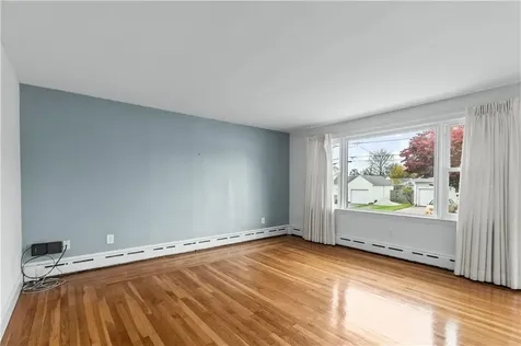 64 Kenyon Road Tiverton RI 02878