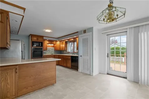 64 Kenyon Road Tiverton RI 02878