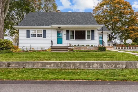 64 Kenyon Road Tiverton RI 02878