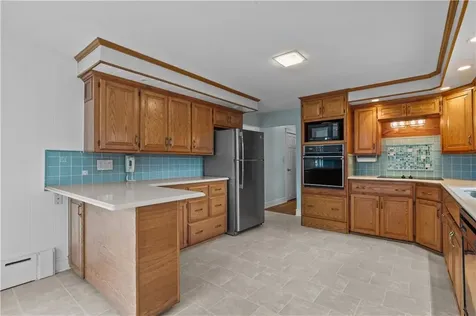 64 Kenyon Road Tiverton RI 02878