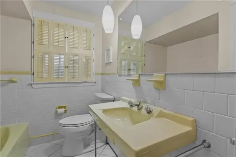 64 Kenyon Road Tiverton RI 02878