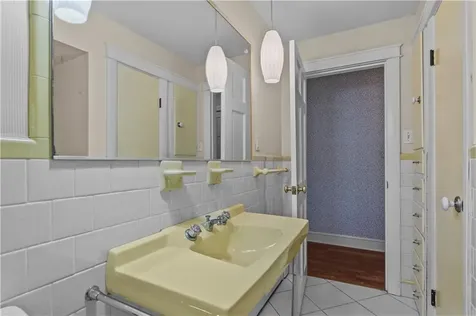 64 Kenyon Road Tiverton RI 02878