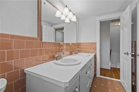 64 Kenyon Road Tiverton RI 02878